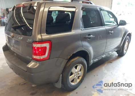 2010 Ford Escape Xlt z USA, uszkodzony, nr VIN 1FMCU9D77AKA35326